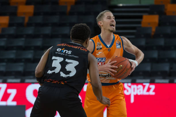 今天球员们 今天球员们