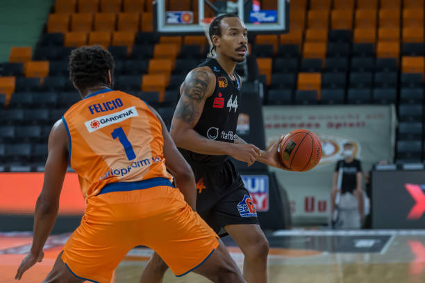 我们可以举 我们可以举