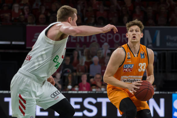 他们更期待 他们更期待